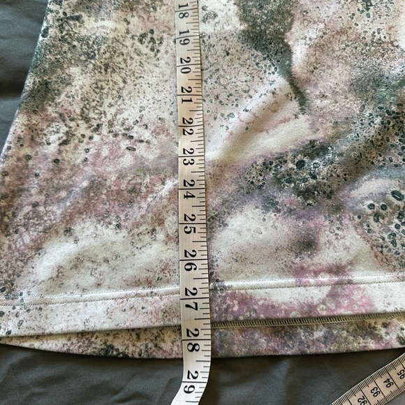 Lululemon Athletica Sugar Crush Multi Dye Cool Racerback Athletic Tank Top EUC - Picture 13 of 13